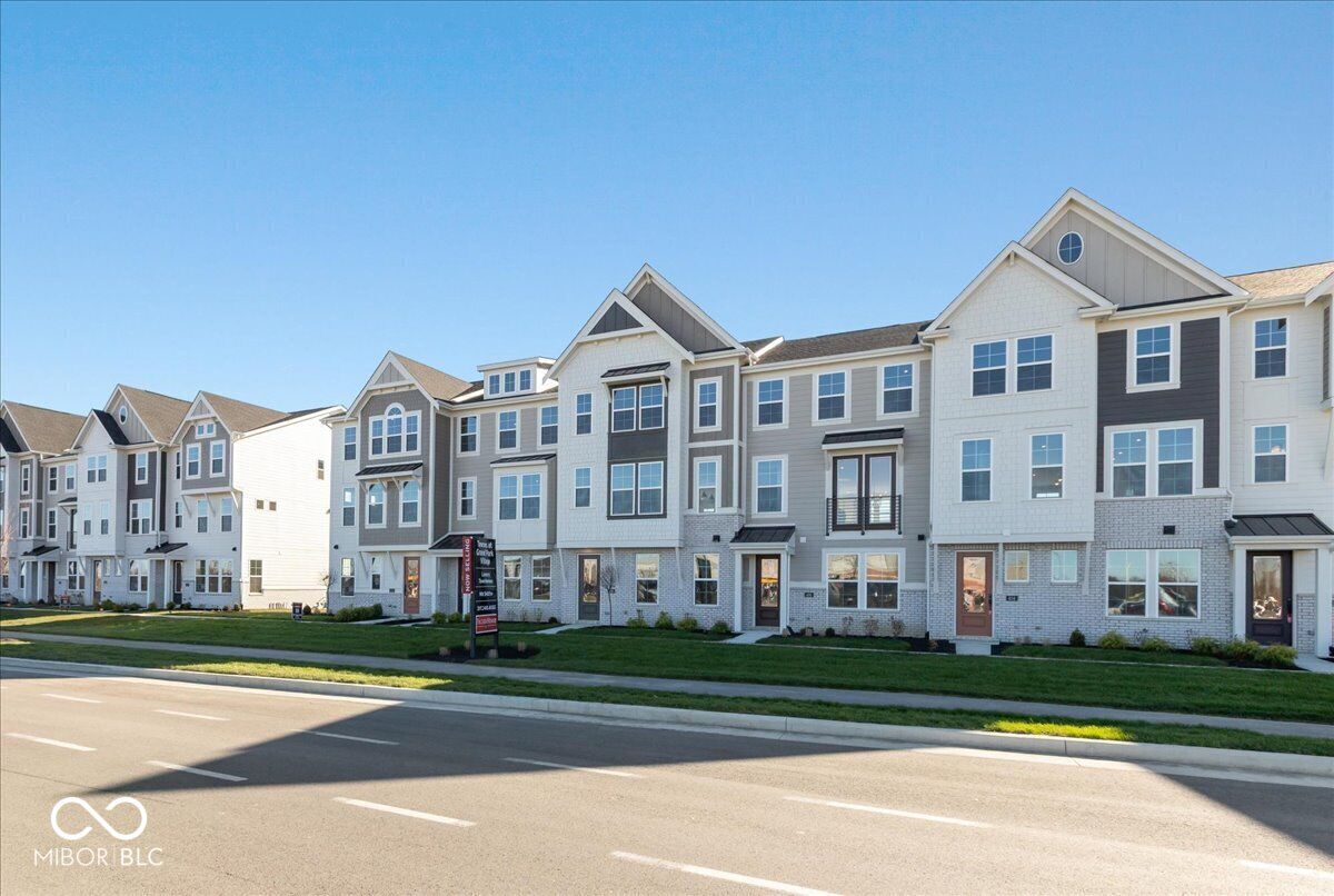 Property Photo: 406 Elite Street IN 46074