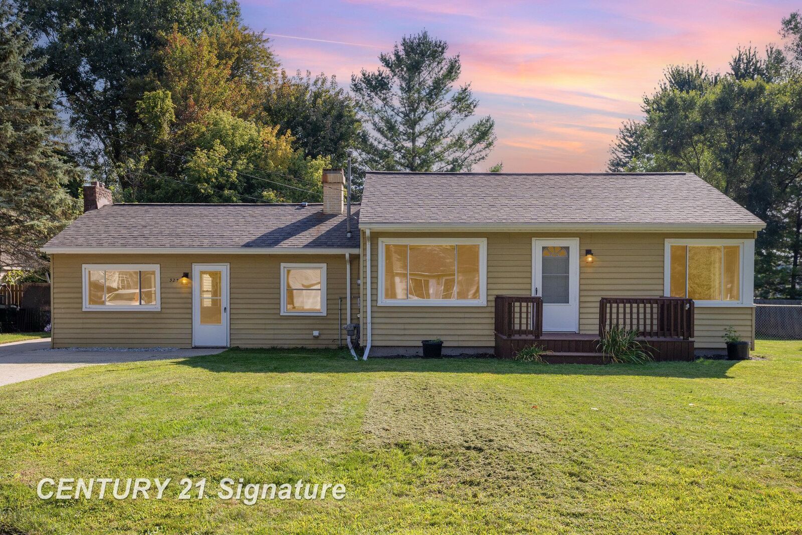 Property Photo:  323 Sparling Drive  MI 48609 
