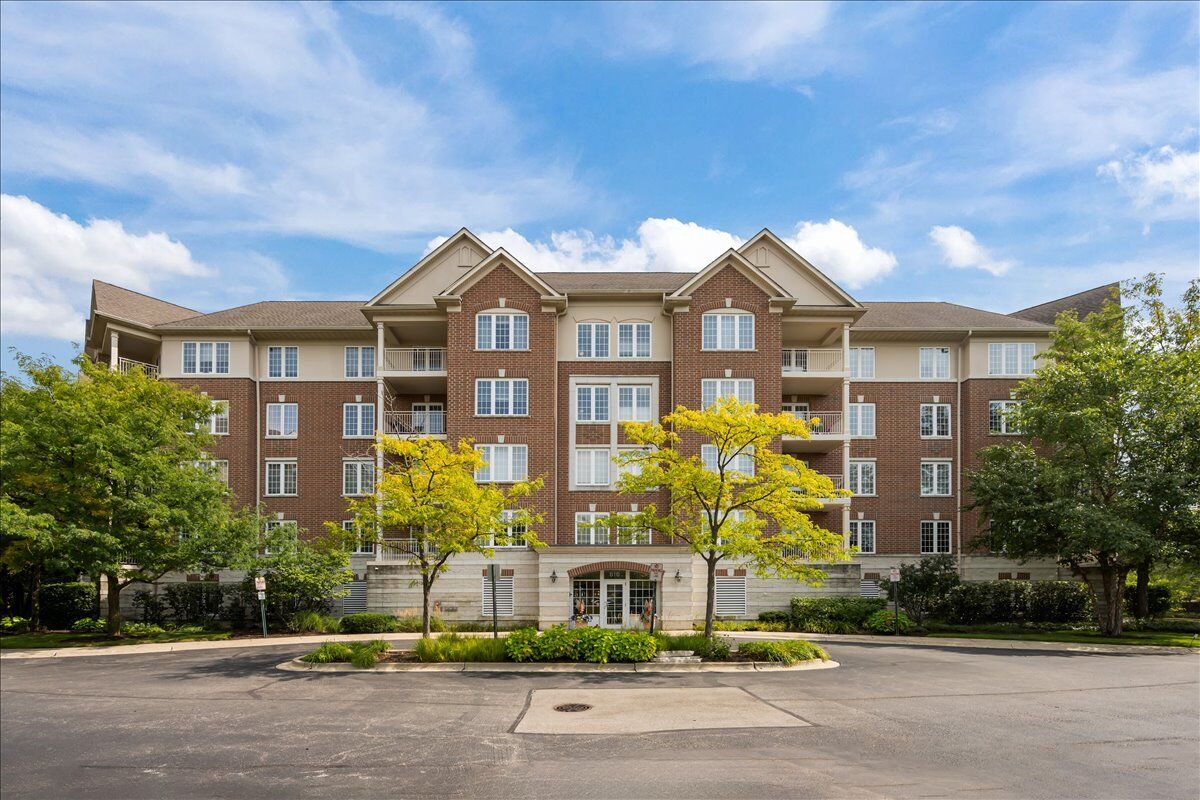 Property Photo:  610 Robert York Avenue 104  IL 60015 