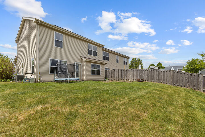 Property Photo:  1929 Diamond Head Trail  IL 60140 