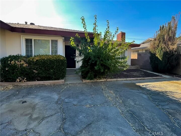 Property Photo:  45035 18th St W  CA 93534 