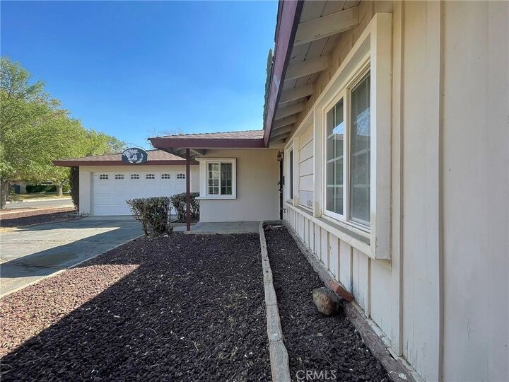 Property Photo: 45035 18th St W CA 93534