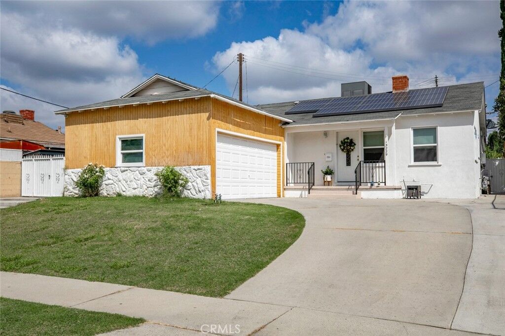 Property Photo:  15229 Burton St  CA 91402 