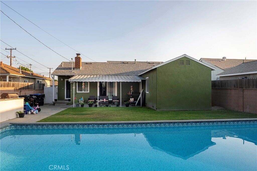 Property Photo:  11051 Molette Street  CA 90650 