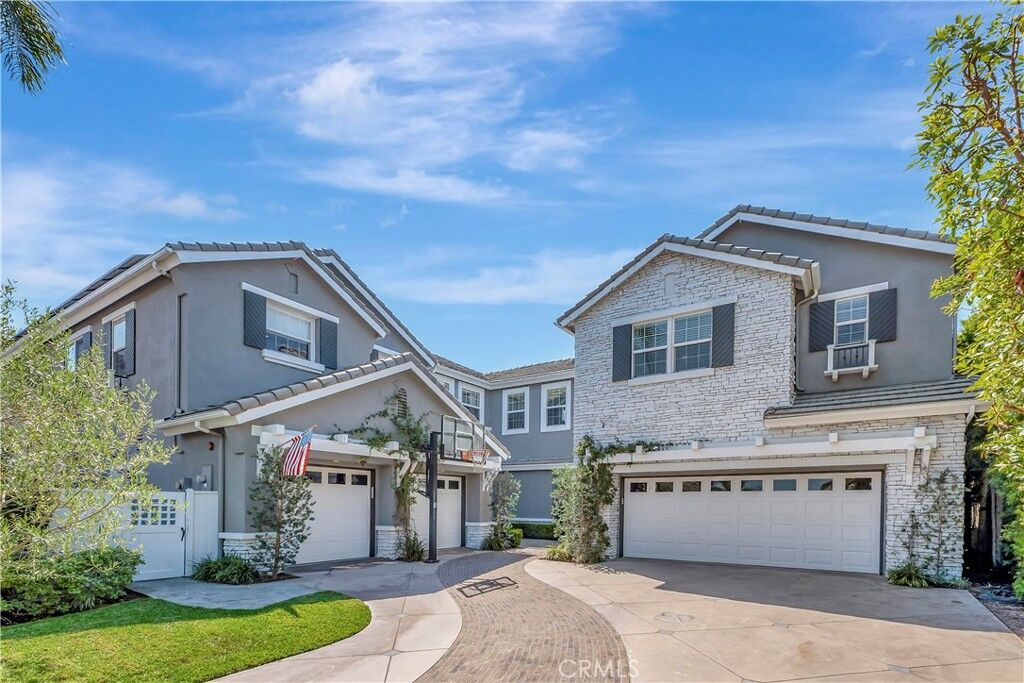 Property Photo: 19635 Larchmont Circle CA 92648