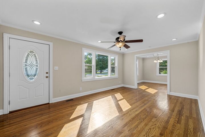 Property Photo:  1725 Valley Rd  TN 37043