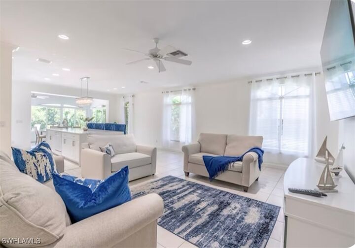Property Photo:  593 106th Avenue N  FL 34108 