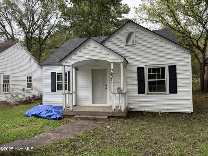 Property Photo:  206 Brinkley Avenue  NC 27962 