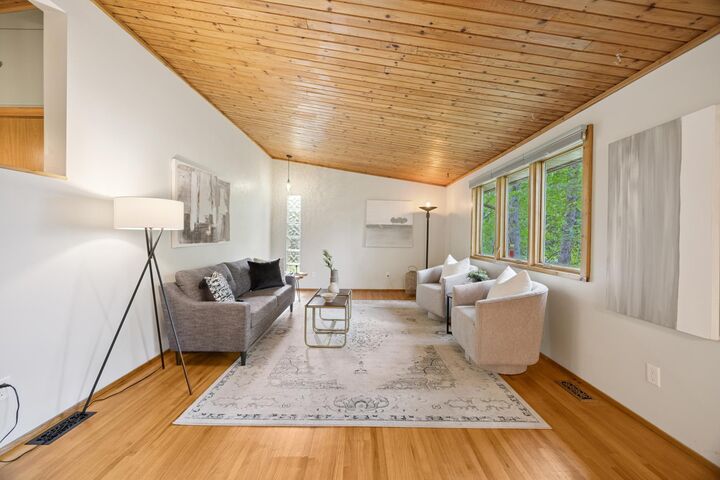 Property Photo:  662 Gentry Avenue N  MN 55128 