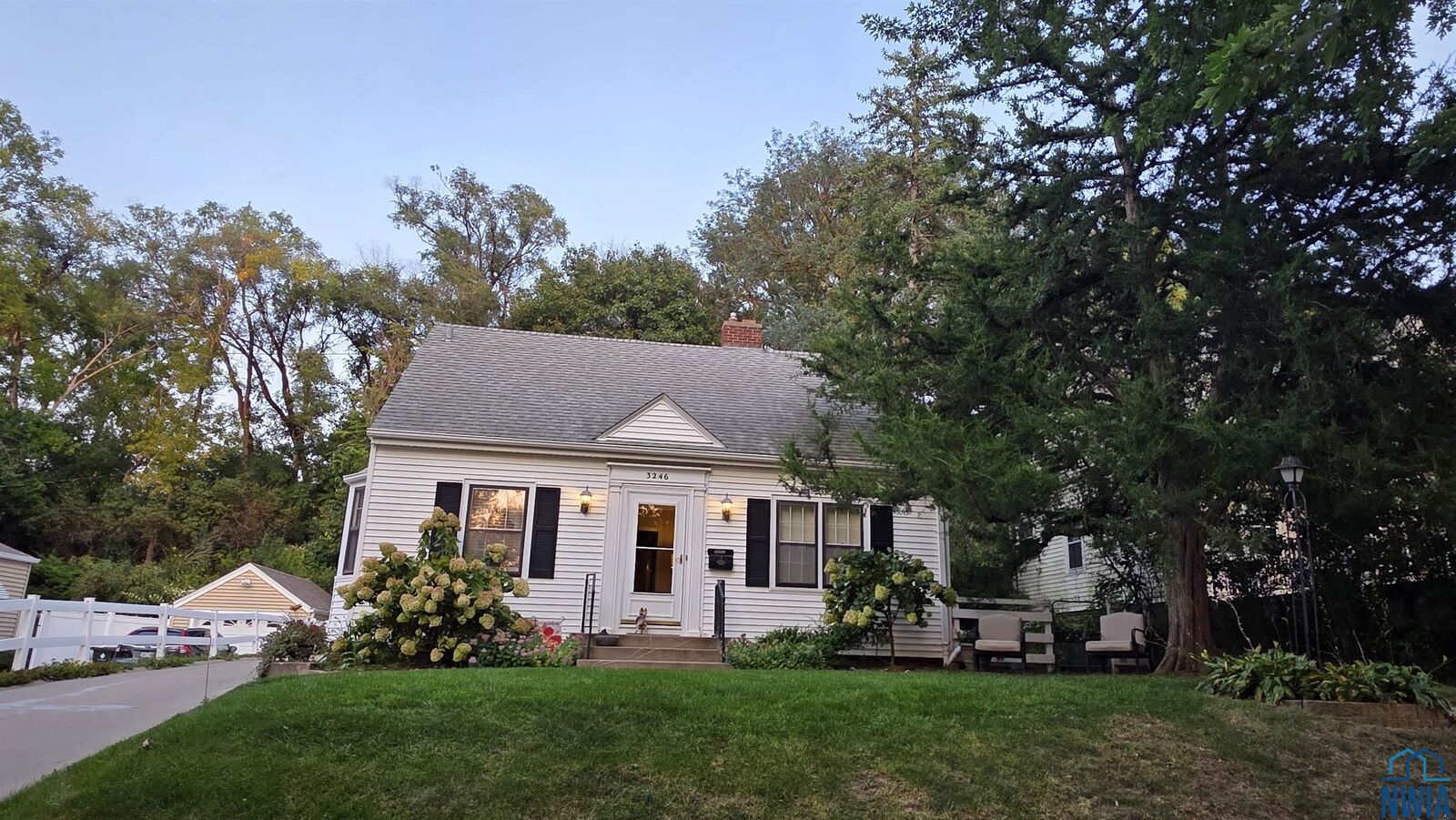 Property Photo:  3246 Douglas Street  IA 51104 