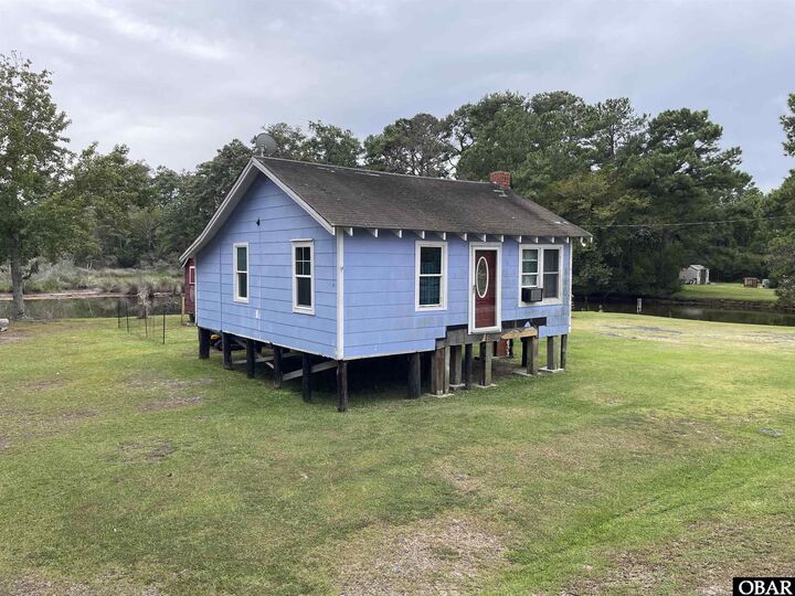 Property Photo: 1101 W Kitty Hawk Road NC 27949
