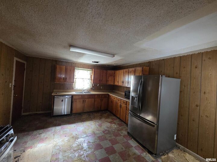 Property Photo: 1324 N 9th Street IL 62301