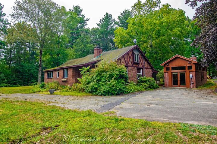 998 Bedford 1  Carlisle MA 01741 photo