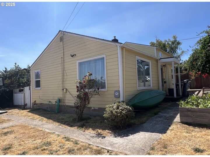Property Photo:  210 Hoyt St  OR 97302 