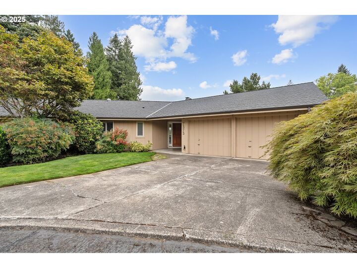 7375 SW Eastmoor Ter  Portland OR 97225 photo