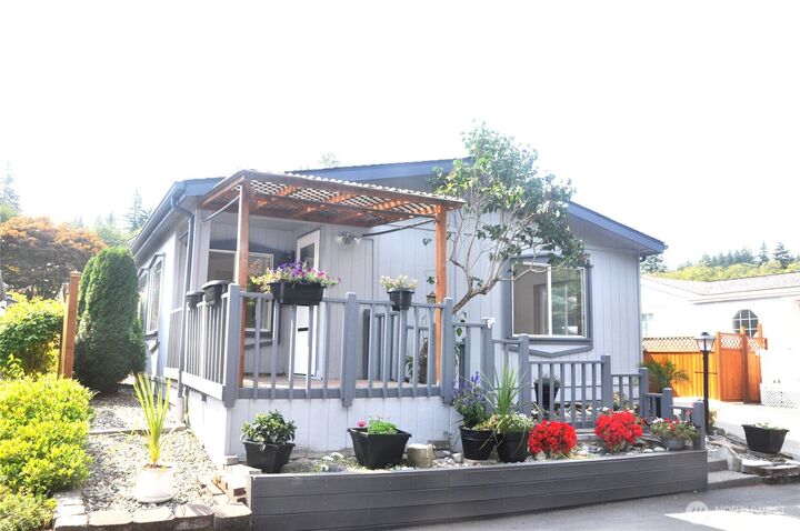 Property Photo: 2015 24th Street 31 WA 98225