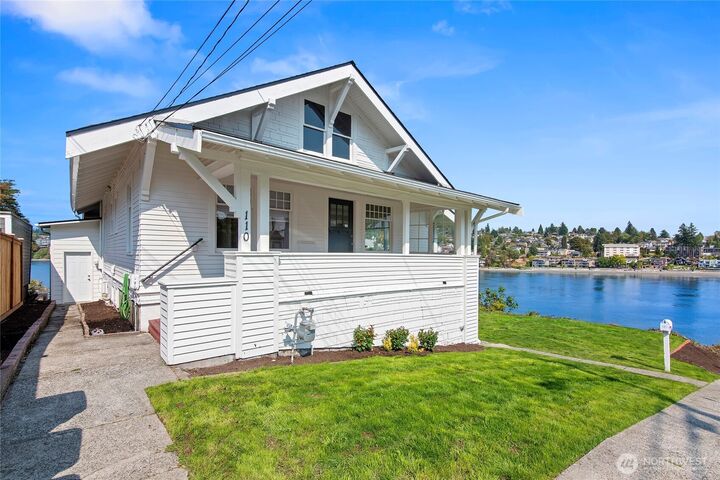 Property Photo:  110  11th Street Pl  WA 98337