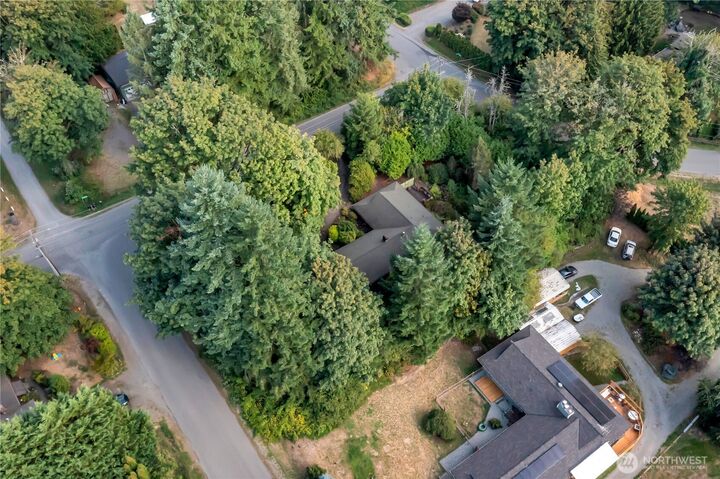 Property Photo:  13609  178th Avenue SE  WA 98059 