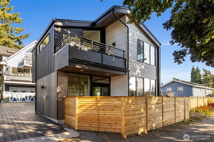 10713  2nd Avenue NW  Seattle WA 98177 photo