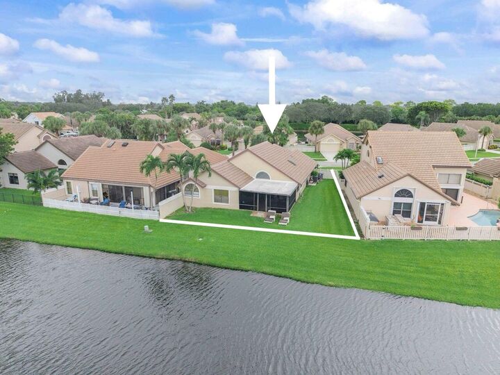 Property Photo: 6852 Bitterbush Place FL 33472