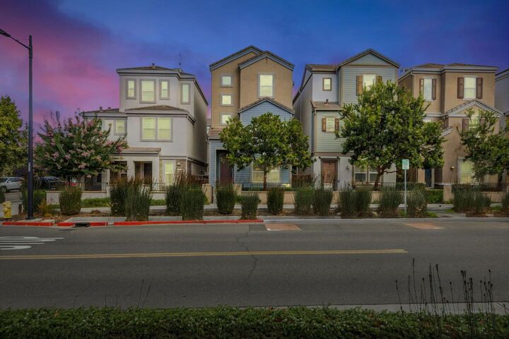 Property Photo:  813 Garden Street  CA 95035 