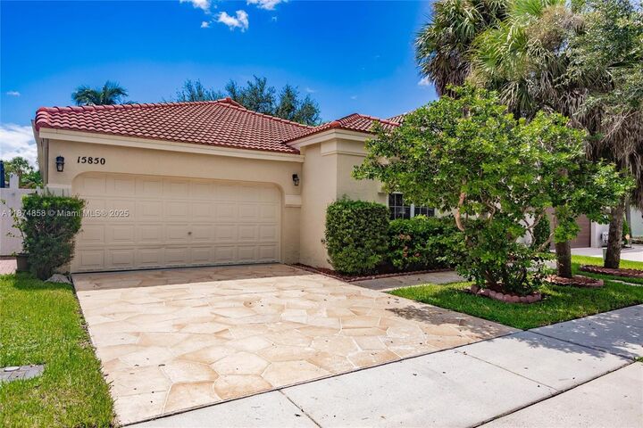 15850 NW 11th St  Pembroke Pines FL 33028 photo
