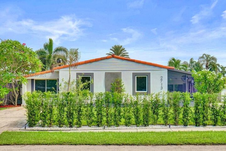 Property Photo:  2713 Coolidge St  FL 33020 