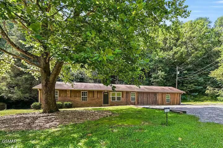Property Photo: 1643 Arron Way TN 37876