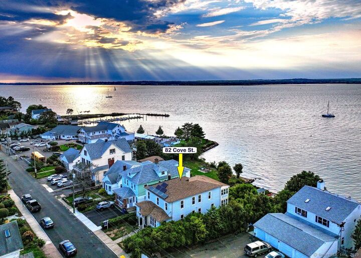 Property Photo:  82 Cove Street  CT 06512 