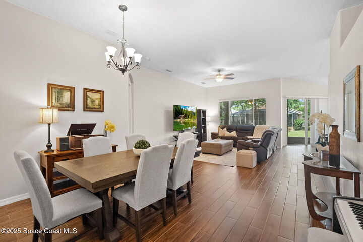 Property Photo: 195 Sedgewood Circle FL 32904