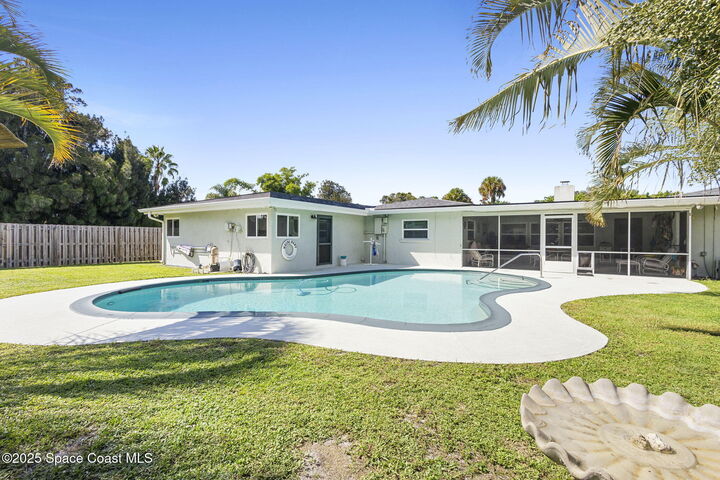 Property Photo:  103 E Avenue A  FL 32901 
