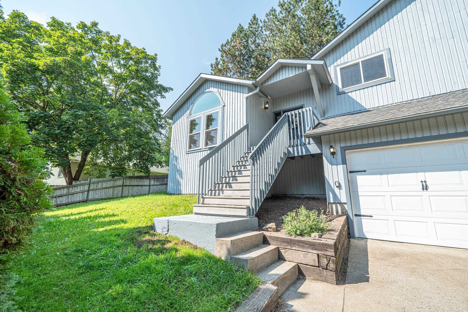 Property Photo:  4605 E Bixel Ct  WA 99021 