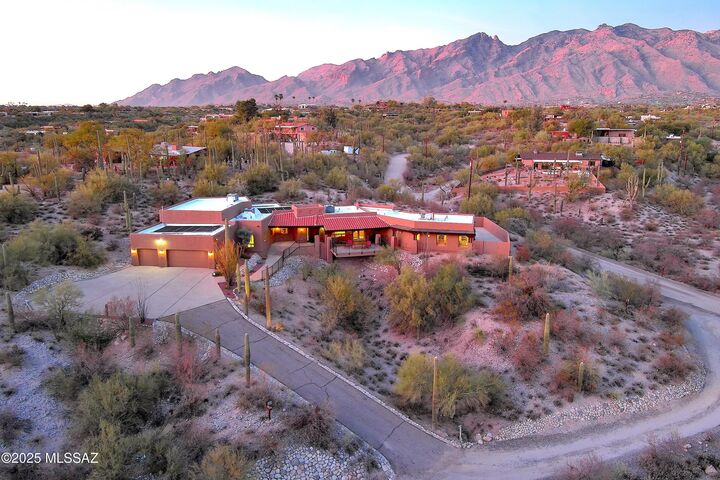 Property Photo:  4423 N Osage Drive  AZ 85718 