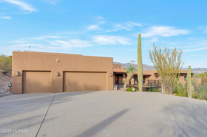 Property Photo: 4423 N Osage Drive AZ 85718