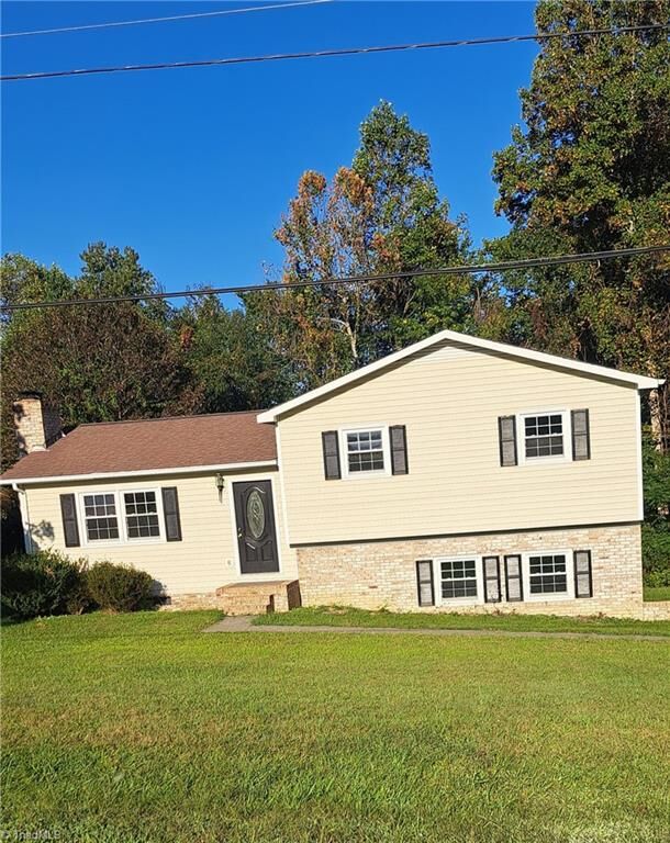 Property Photo:  165 Rockaway Drive  NC 27107 