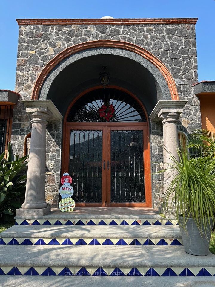 Property Photo:  37 Cerrada Vista Hermosa N/A    