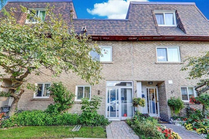 Property Photo:  275 Manse Road 88  ON M1E 4X8 