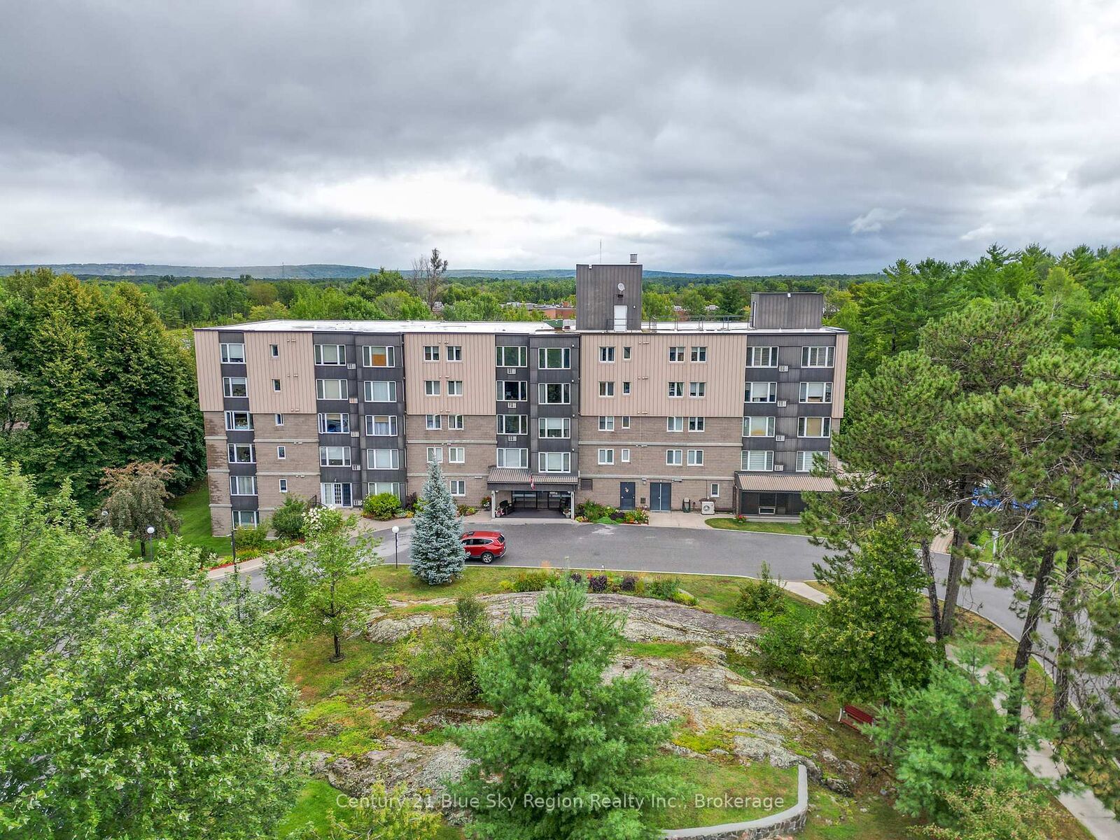 Property Photo:  116 Blair Street 401  ON P1A 4E6 