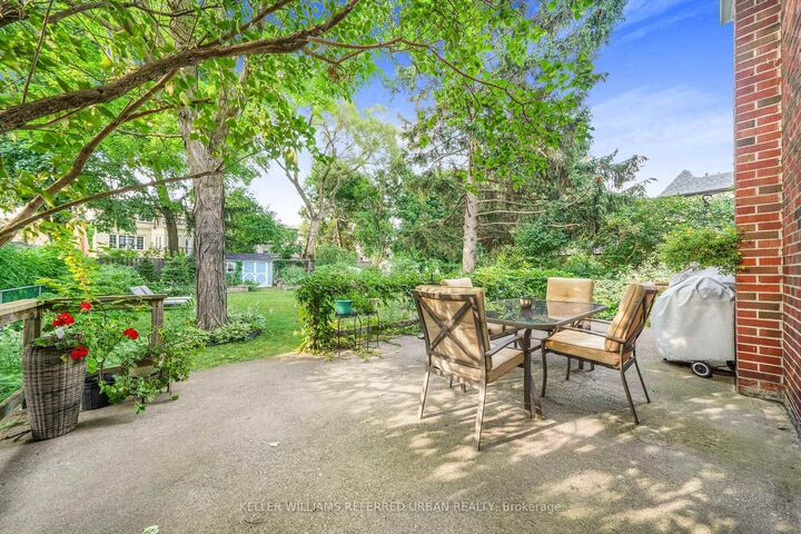 Property Photo:  90 Norton Avenue  ON M2N 4A5 