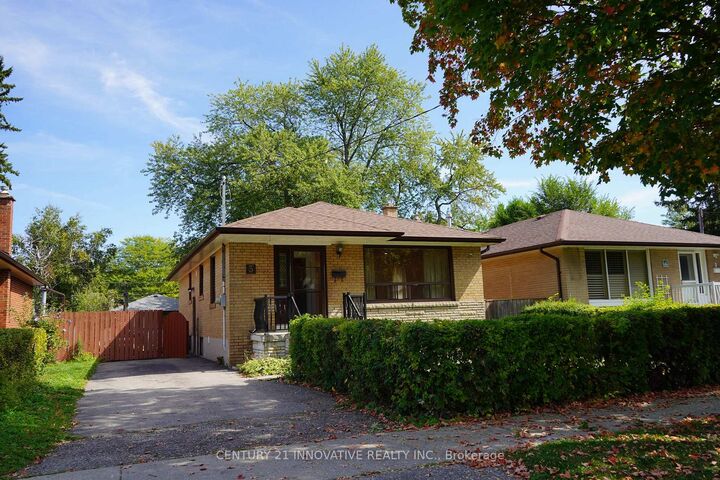 Photo de la propriété: 3 Holton Road ON M1G 1E7