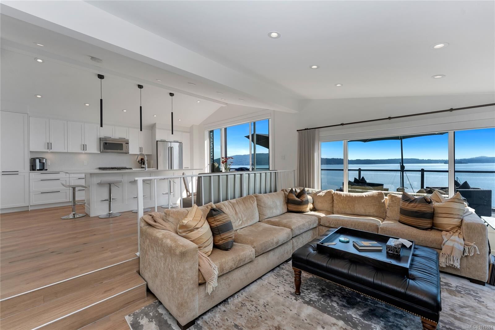 Property Photo:  1723 Sandy Beach Rd 4  BC V0R 2P4 