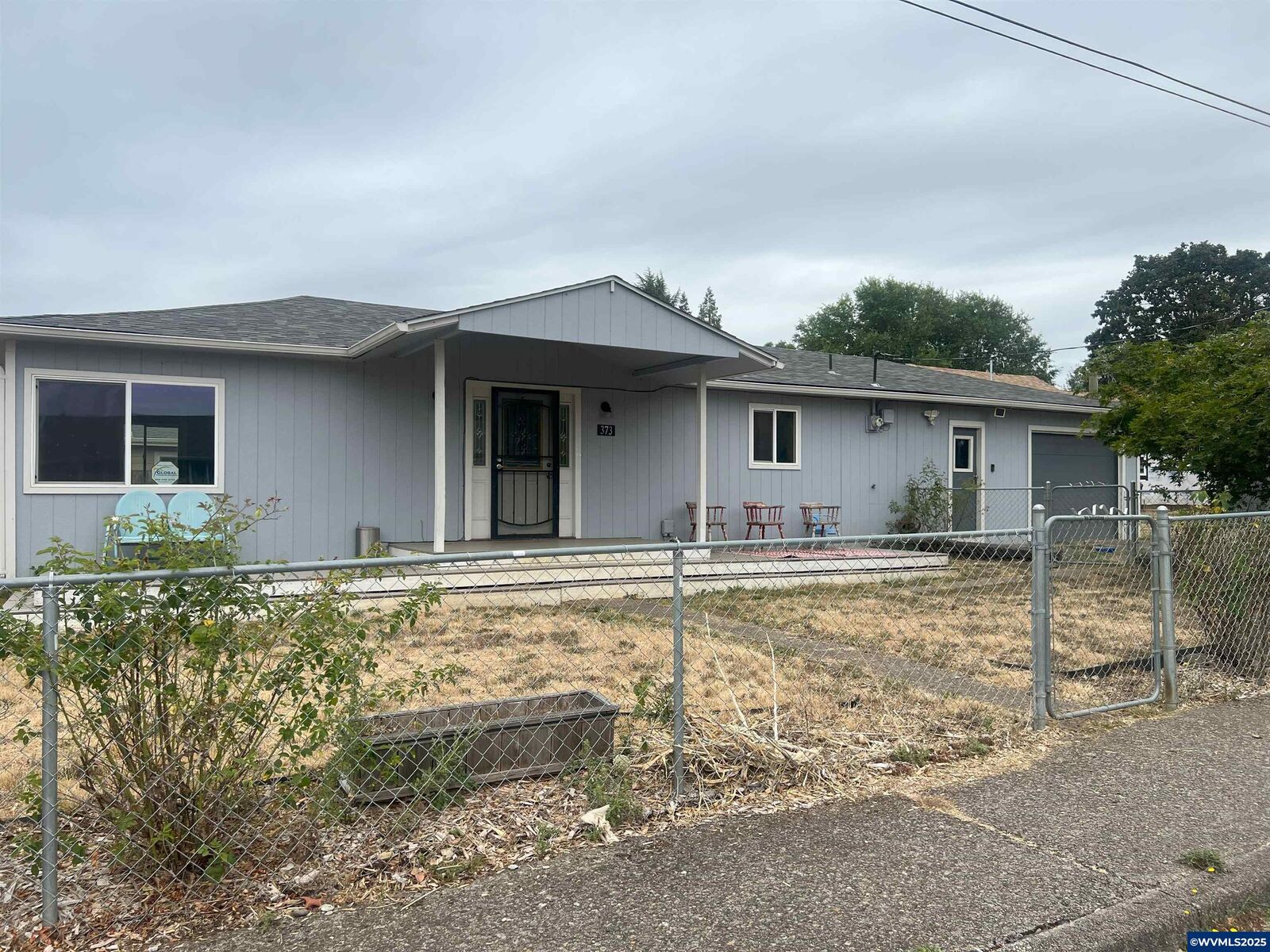Property Photo:  373 SW Church St  OR 97338 