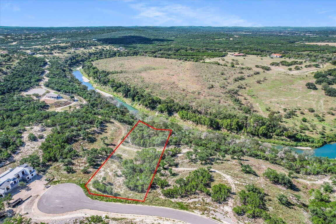 Property Photo:  2038 Paradise Parkway  TX 78133 