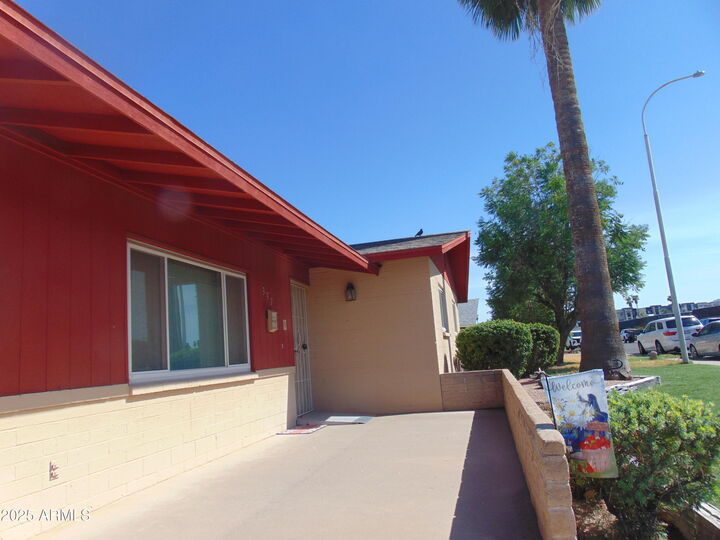 Property Photo:  337 N Comanche Drive  AZ 85224 