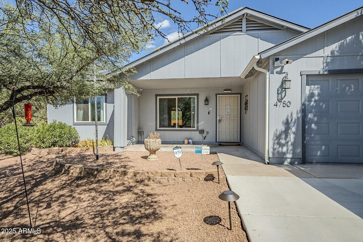 Property Photo: 4750 E Valley Lane AZ 86335
