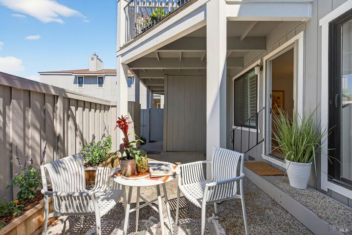 Property Photo:  71 Scottsdale Way  CA 94947 