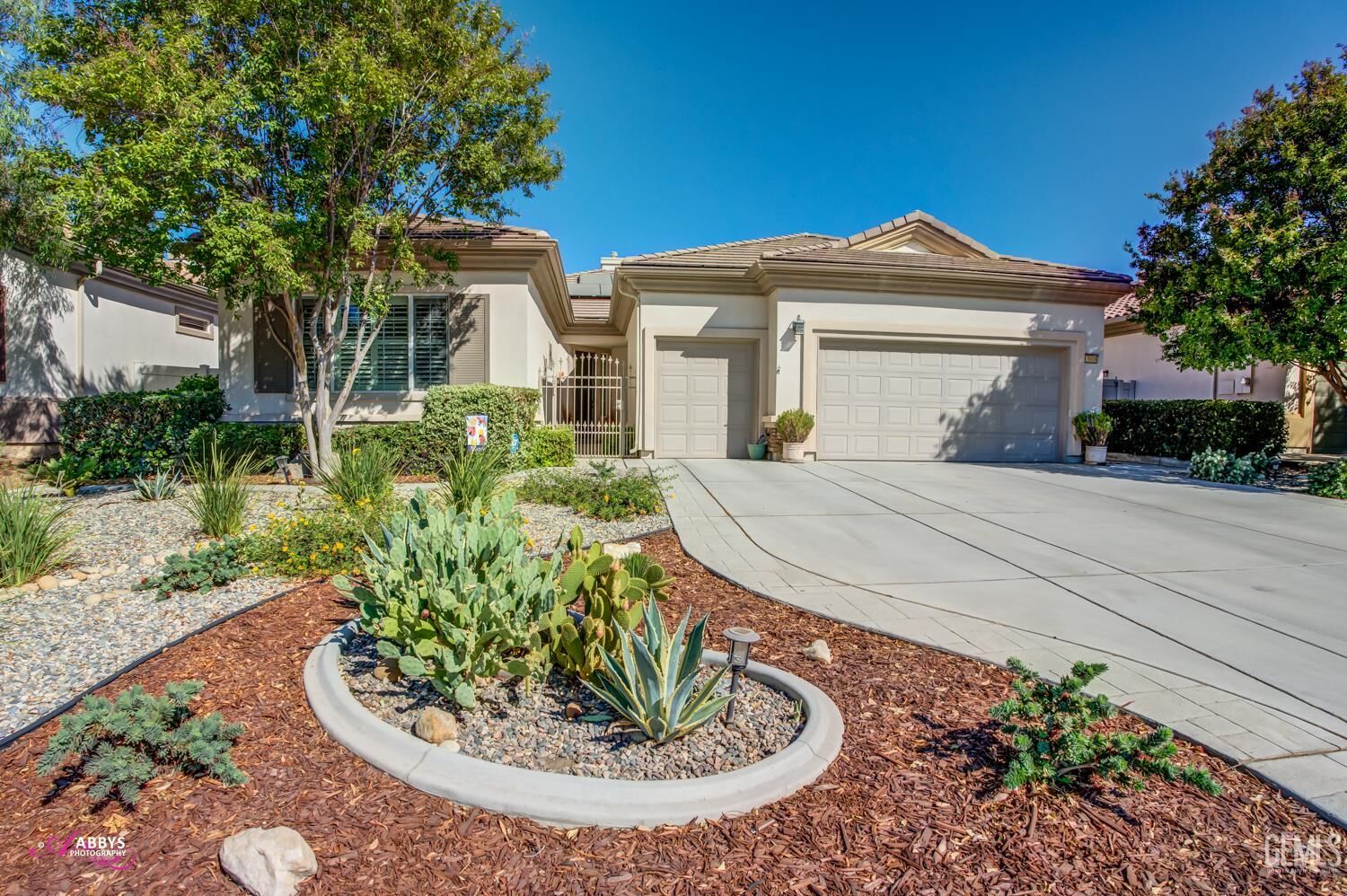 Property Photo:  13808 Calico Village Drive  CA 93306 