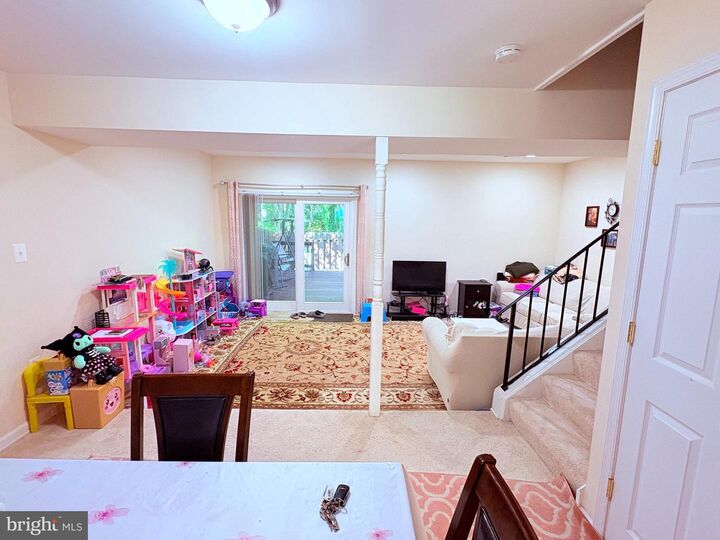 Property Photo:  15068 Catbrier Court  VA 22193 
