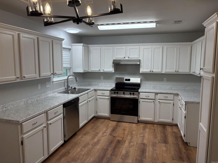 Property Photo: 8 Hummingbird Drive AR 72173