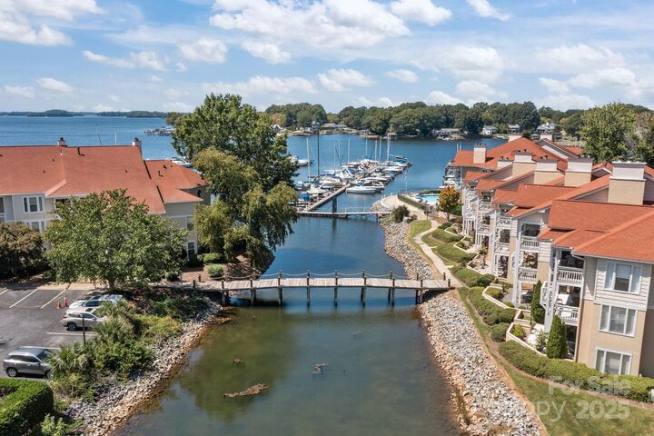 Property Photo: 18009 Kings Point Drive I NC 28031